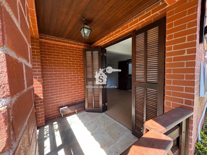 Comprar Casa em Itaipava, Petrópolis/RJ - Simone de Oliveira Imóveis