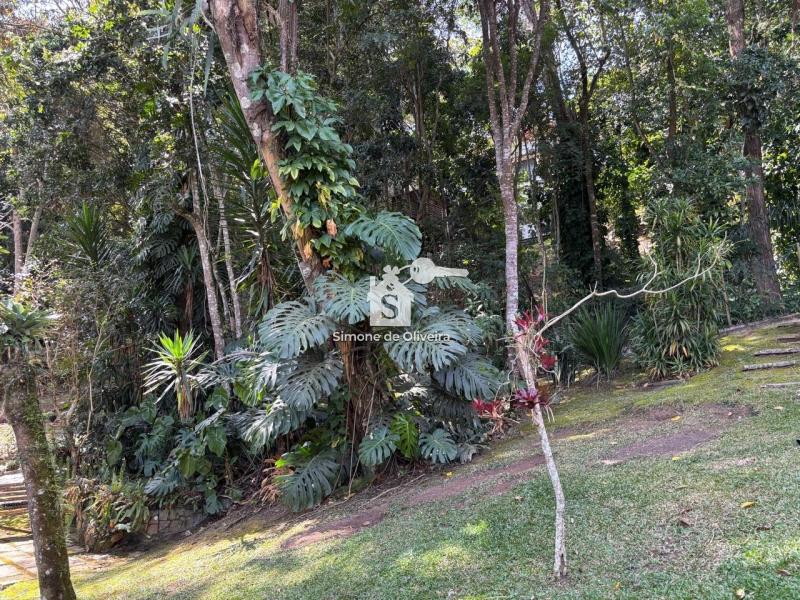Comprar Casa em Itaipava, Petrópolis/RJ - Simone de Oliveira Imóveis