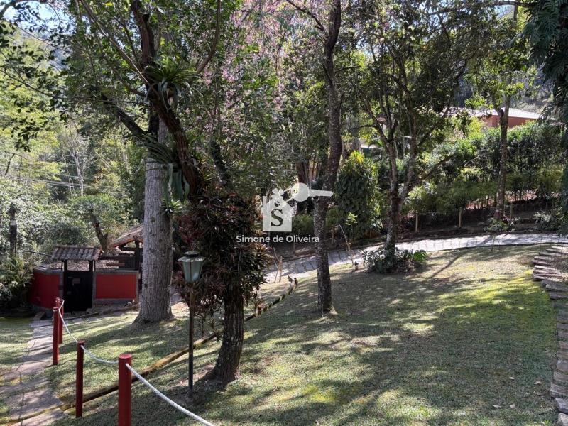 Comprar Casa em Itaipava, Petrópolis/RJ - Simone de Oliveira Imóveis