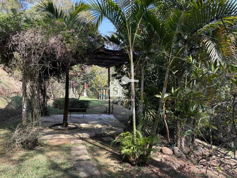 Comprar Casa em Itaipava, Petrópolis/RJ - Simone de Oliveira Imóveis
