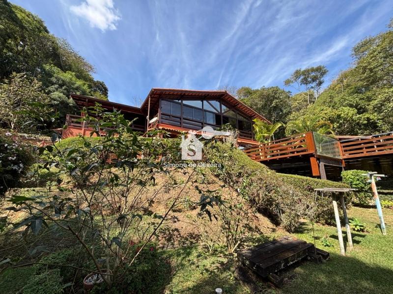 Comprar Casa em Itaipava, Petrópolis/RJ - Simone de Oliveira Imóveis