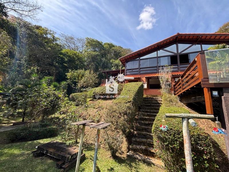 Comprar Casa em Itaipava, Petrópolis/RJ - Simone de Oliveira Imóveis