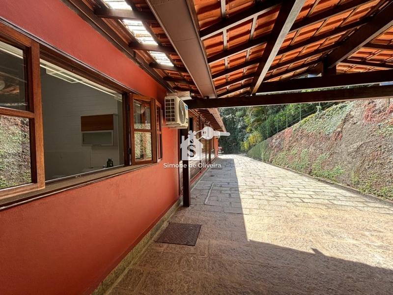 Comprar Casa em Itaipava, Petrópolis/RJ - Simone de Oliveira Imóveis