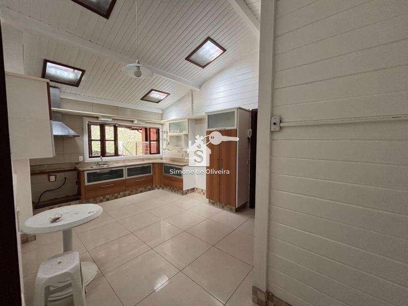 Comprar Casa em Itaipava, Petrópolis/RJ - Simone de Oliveira Imóveis