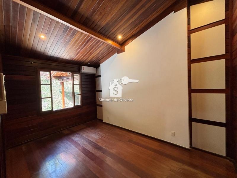 Comprar Casa em Itaipava, Petrópolis/RJ - Simone de Oliveira Imóveis