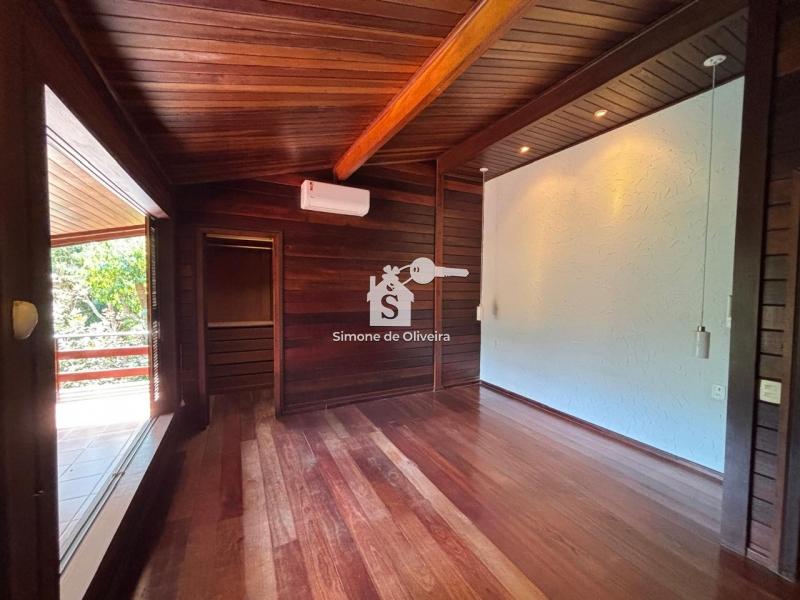 Comprar Casa em Itaipava, Petrópolis/RJ - Simone de Oliveira Imóveis