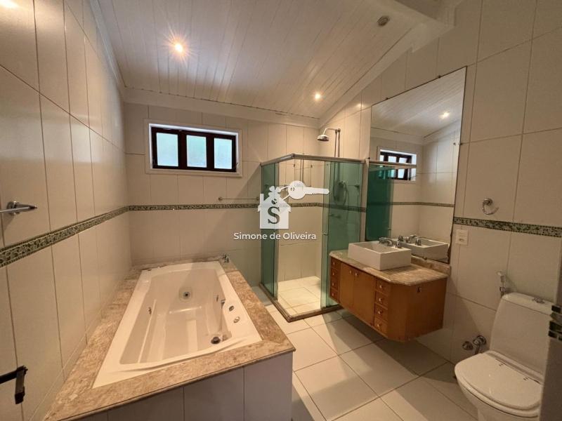 Comprar Casa em Itaipava, Petrópolis/RJ - Simone de Oliveira Imóveis
