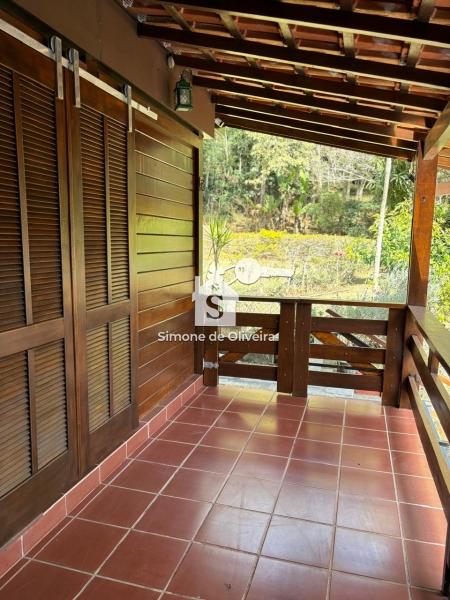 Comprar Casa em Itaipava, Petrópolis/RJ - Simone de Oliveira Imóveis