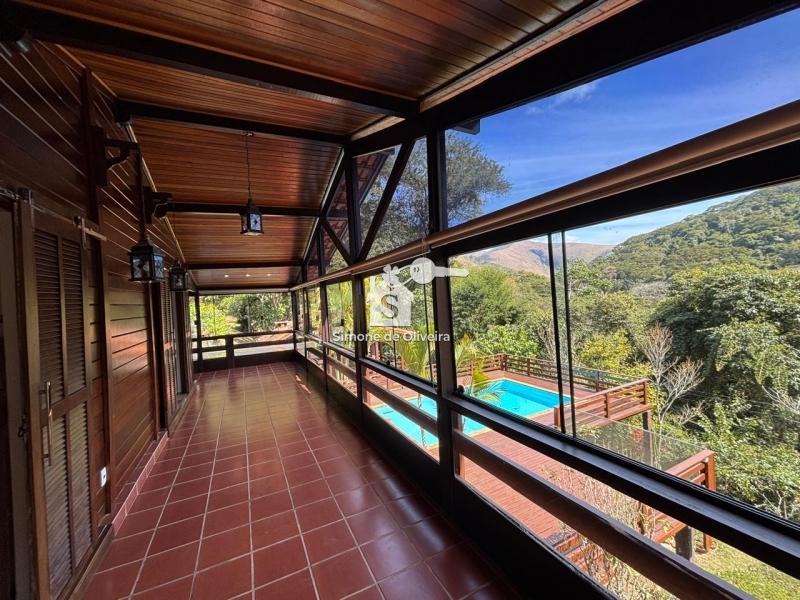 Comprar Casa em Itaipava, Petrópolis/RJ - Simone de Oliveira Imóveis