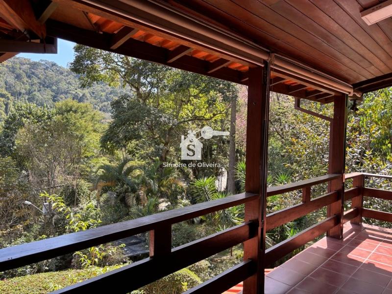 Comprar Casa em Itaipava, Petrópolis/RJ - Simone de Oliveira Imóveis