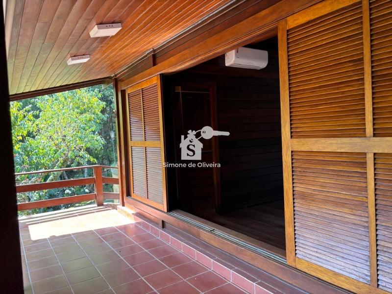 Comprar Casa em Itaipava, Petrópolis/RJ - Simone de Oliveira Imóveis