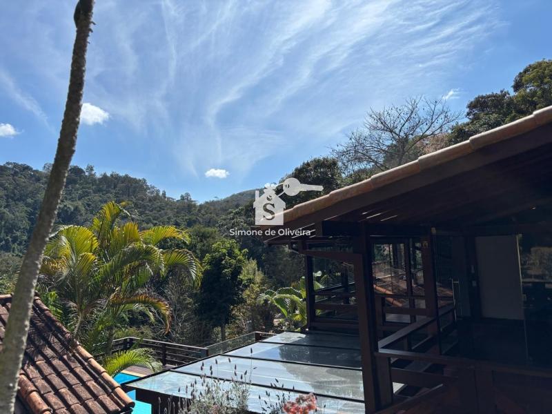 Comprar Casa em Itaipava, Petrópolis/RJ - Simone de Oliveira Imóveis