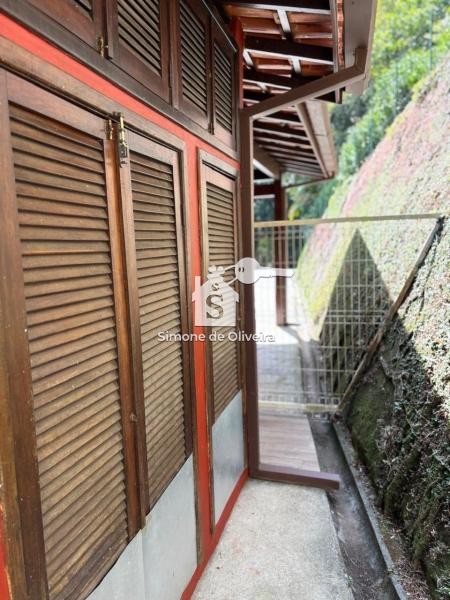 Comprar Casa em Itaipava, Petrópolis/RJ - Simone de Oliveira Imóveis