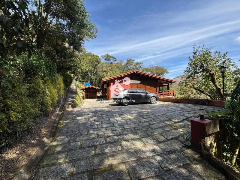 Comprar Casa em Itaipava, Petrópolis/RJ - Simone de Oliveira Imóveis