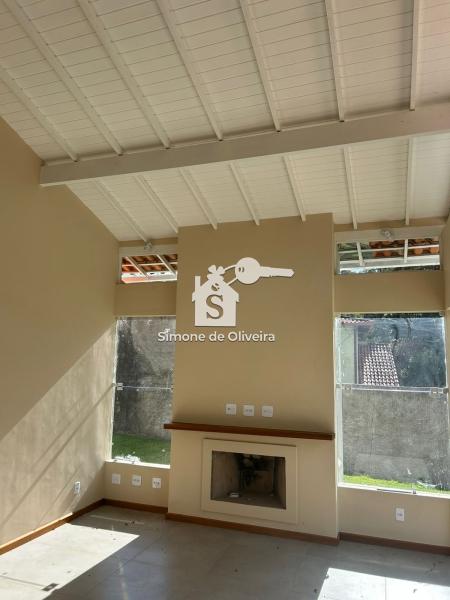Comprar Casa em Itaipava, Petrópolis/RJ - Simone de Oliveira Imóveis