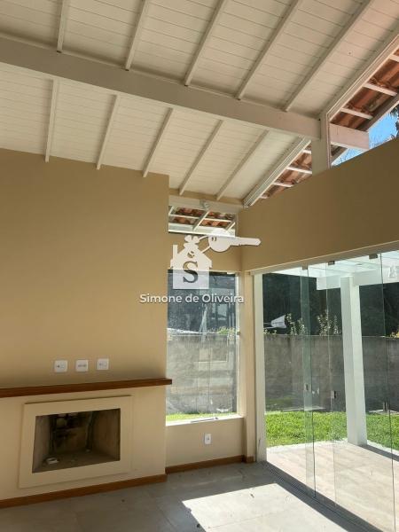 Comprar Casa em Itaipava, Petrópolis/RJ - Simone de Oliveira Imóveis