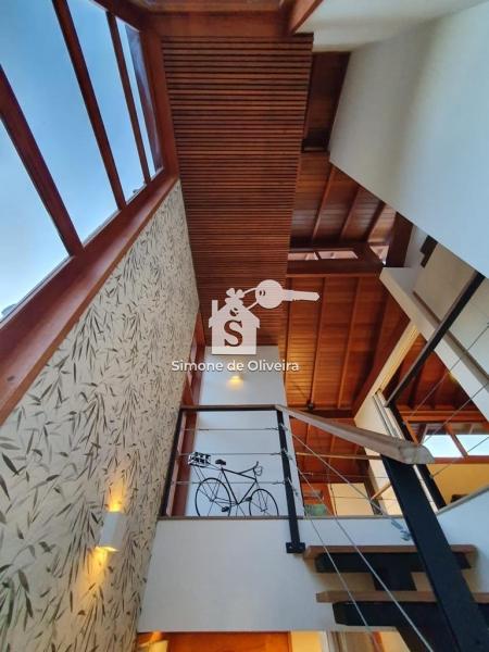 Comprar Casa em Itaipava, Petrópolis/RJ - Simone de Oliveira Imóveis