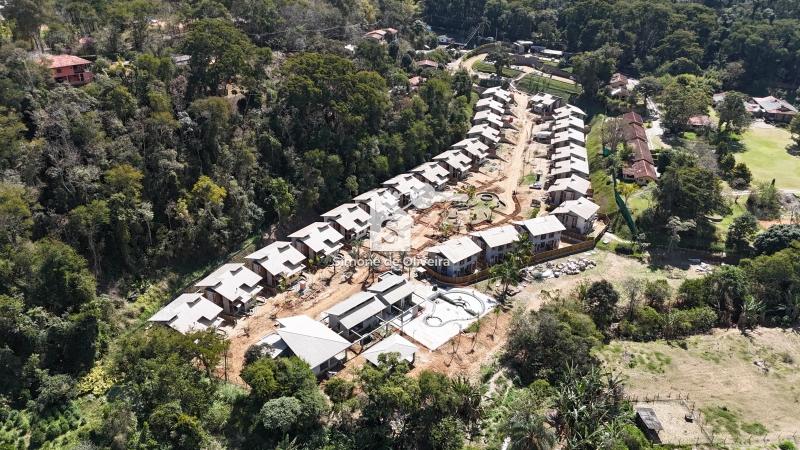 Comprar Casa em Itaipava, Petrópolis/RJ - Simone de Oliveira Imóveis