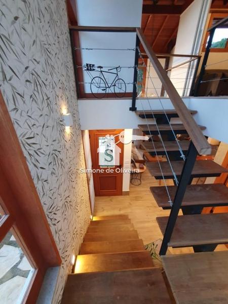 Comprar Casa em Itaipava, Petrópolis/RJ - Simone de Oliveira Imóveis