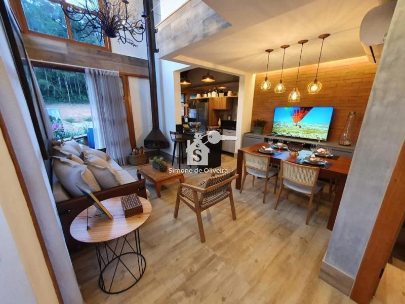 Comprar Casa em Itaipava, Petrópolis/RJ - Simone de Oliveira Imóveis