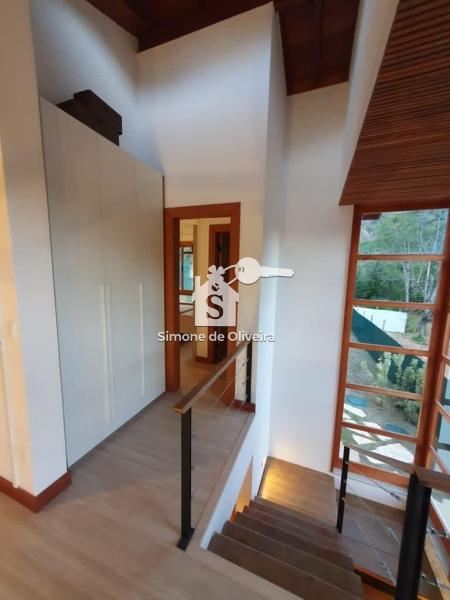 Comprar Casa em Itaipava, Petrópolis/RJ - Simone de Oliveira Imóveis