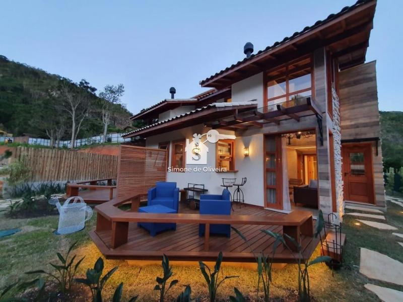 Comprar Casa em Itaipava, Petrópolis/RJ - Simone de Oliveira Imóveis
