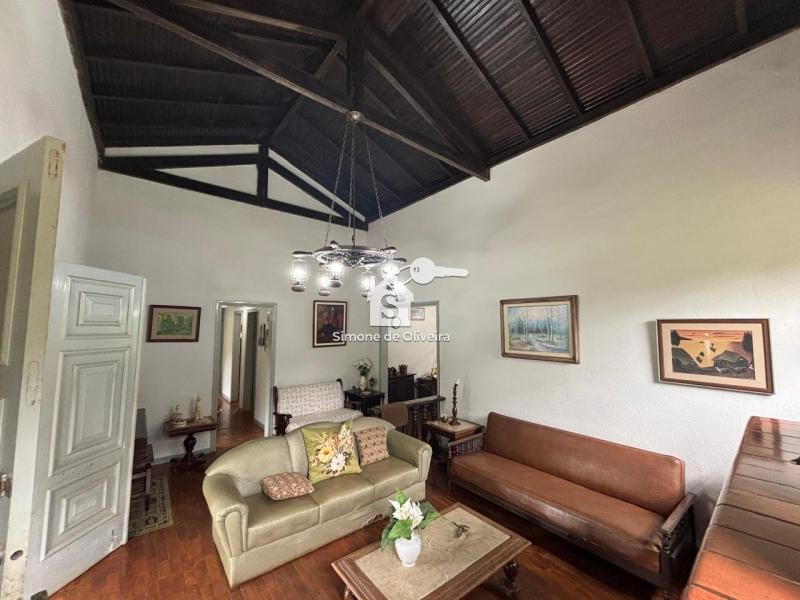 Comprar Casa em Itaipava, Petrópolis/RJ - Simone de Oliveira Imóveis