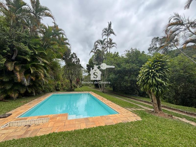 Comprar Casa em Itaipava, Petrópolis/RJ - Simone de Oliveira Imóveis