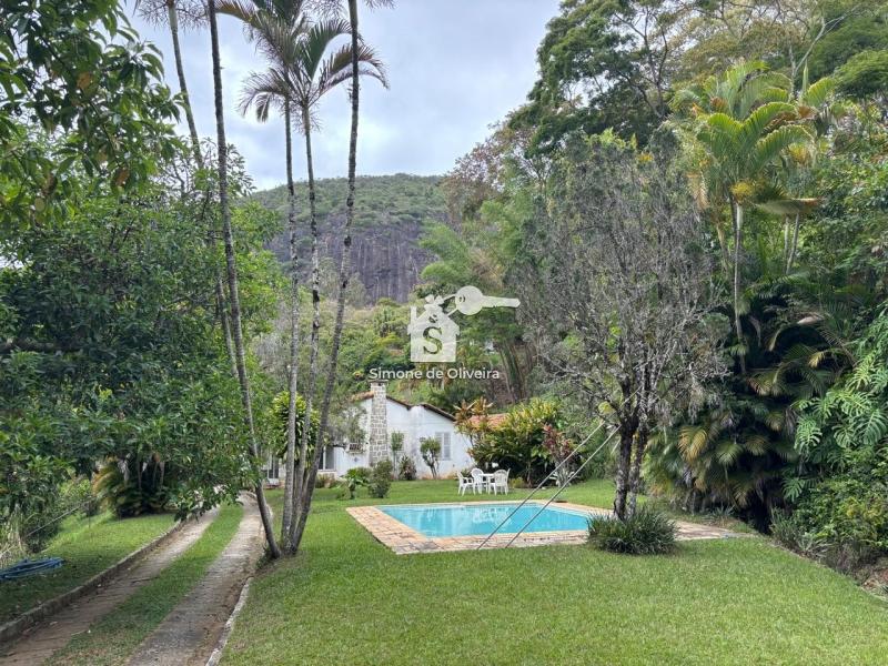 Comprar Casa em Itaipava, Petrópolis/RJ - Simone de Oliveira Imóveis