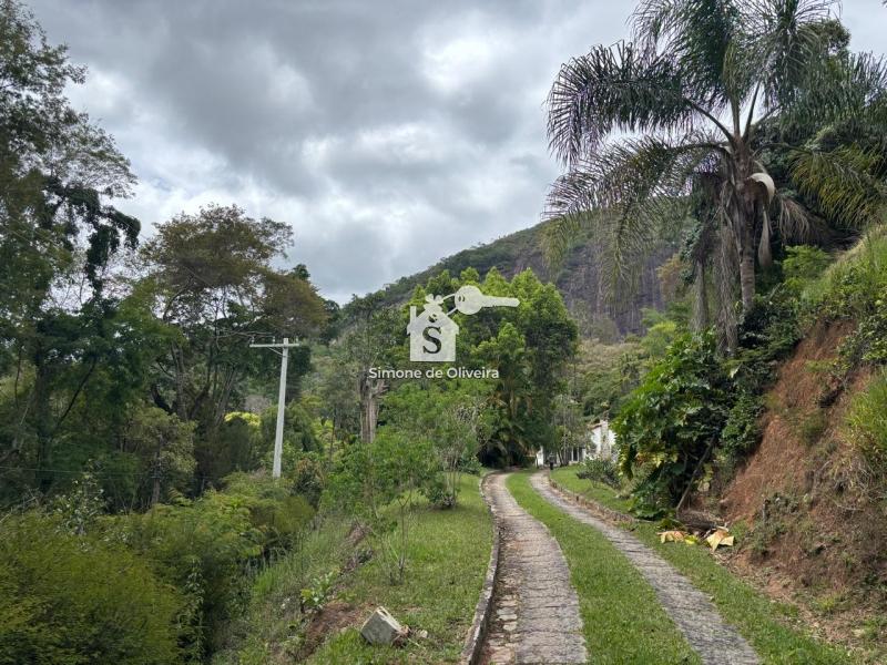 Comprar Casa em Itaipava, Petrópolis/RJ - Simone de Oliveira Imóveis