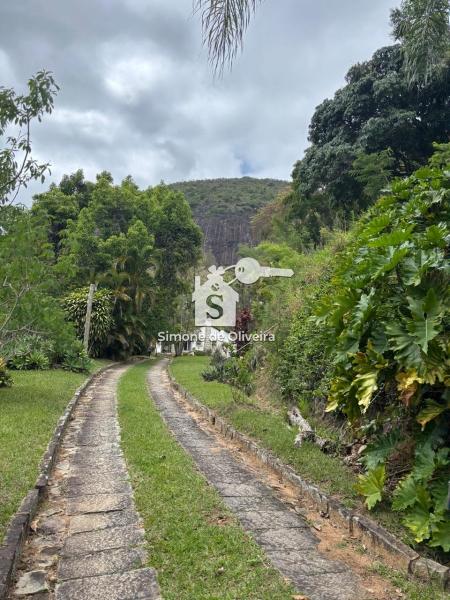 Comprar Casa em Itaipava, Petrópolis/RJ - Simone de Oliveira Imóveis