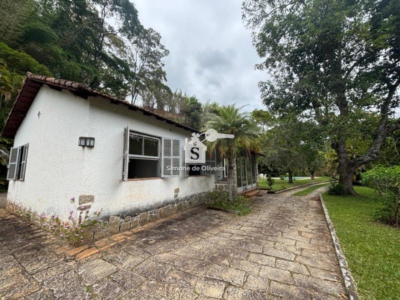 Comprar Casa em Itaipava, Petrópolis/RJ - Simone de Oliveira Imóveis