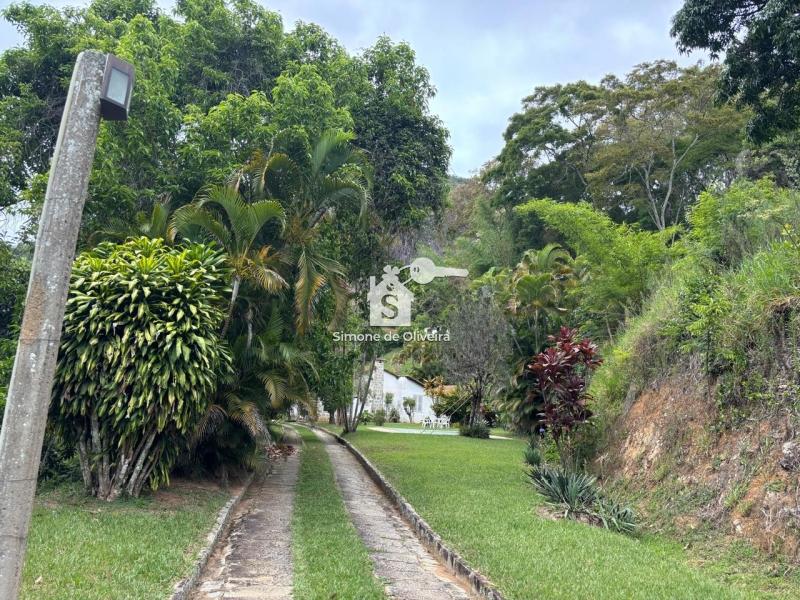 Comprar Casa em Itaipava, Petrópolis/RJ - Simone de Oliveira Imóveis