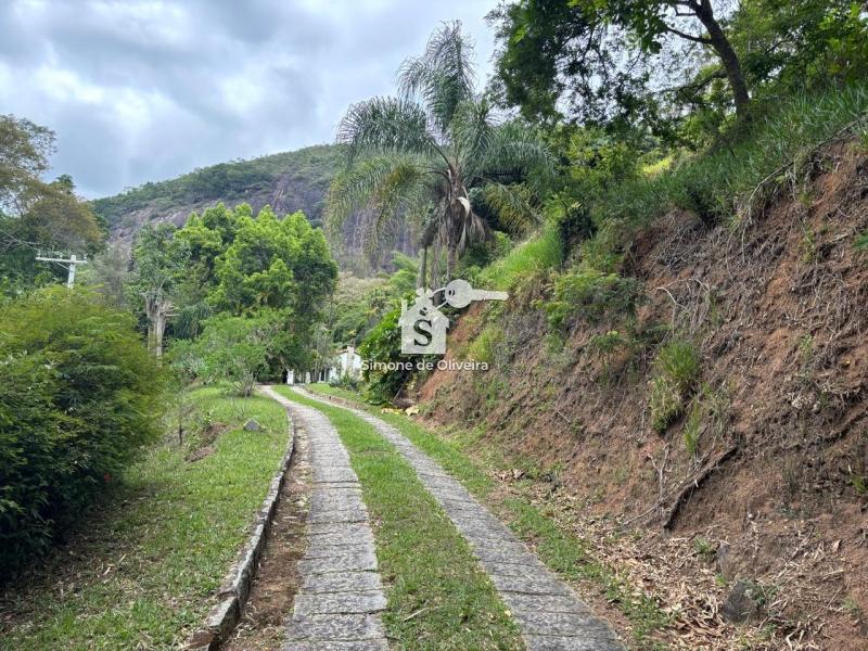 Comprar Casa em Itaipava, Petrópolis/RJ - Simone de Oliveira Imóveis