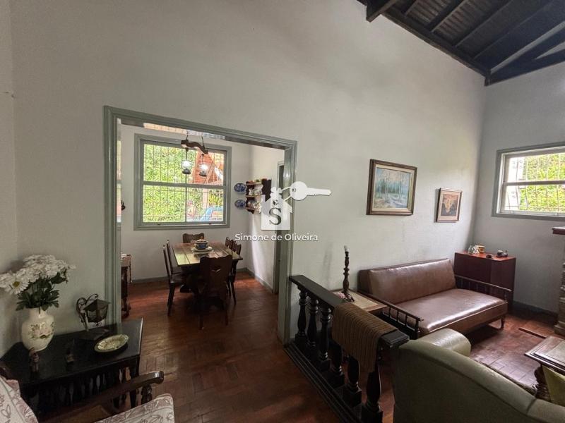 Comprar Casa em Itaipava, Petrópolis/RJ - Simone de Oliveira Imóveis