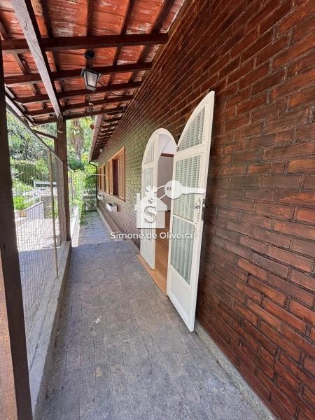 Alugar Casa em Itaipava, Petrópolis/RJ - Simone de Oliveira Imóveis