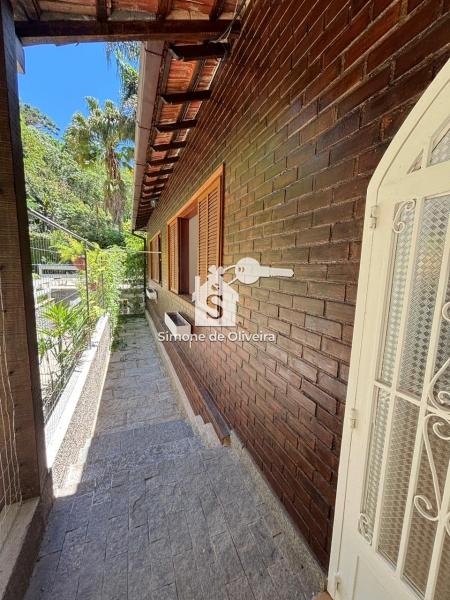Alugar Casa em Itaipava, Petrópolis/RJ - Simone de Oliveira Imóveis