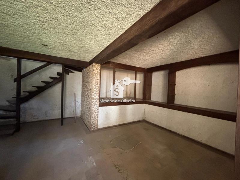Comprar Casa em Itaipava, Petrópolis/RJ - Simone de Oliveira Imóveis