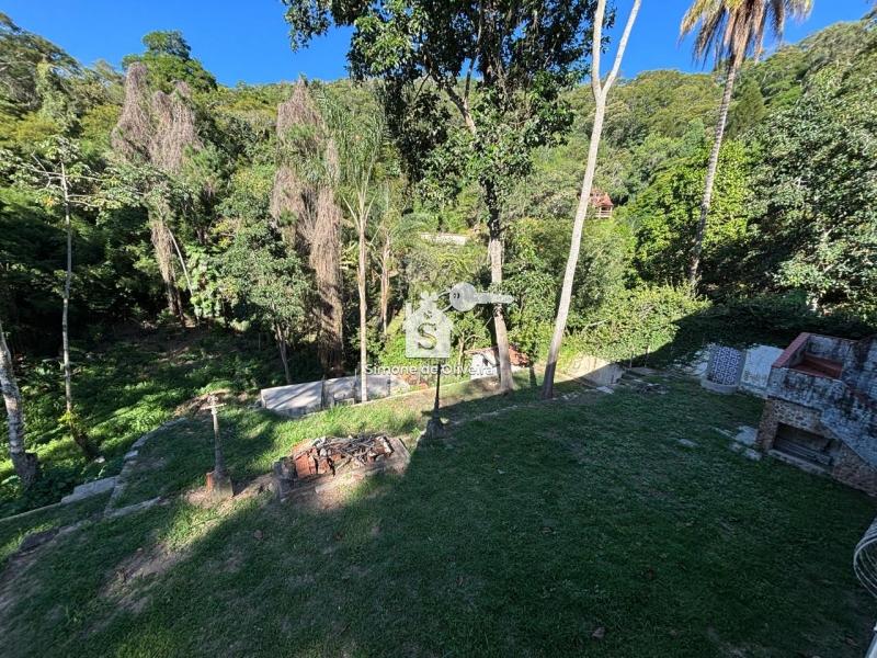 Comprar Casa em Itaipava, Petrópolis/RJ - Simone de Oliveira Imóveis
