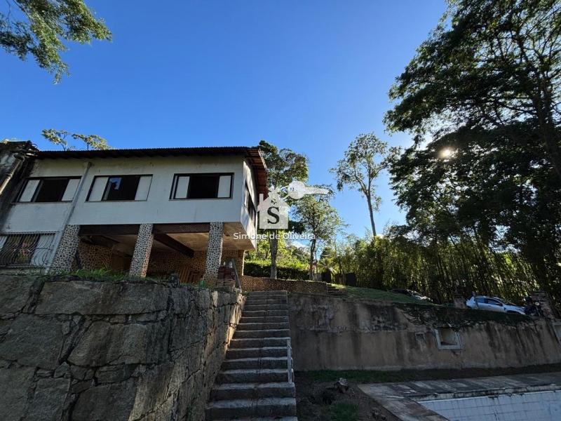 Comprar Casa em Itaipava, Petrópolis/RJ - Simone de Oliveira Imóveis