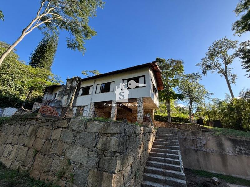Comprar Casa em Itaipava, Petrópolis/RJ - Simone de Oliveira Imóveis