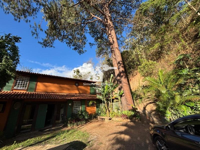 Comprar Casa em Itaipava, Petrópolis/RJ - Simone de Oliveira Imóveis