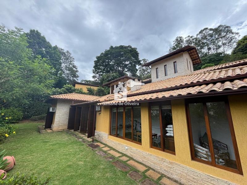 Comprar Casa em Itaipava, Petrópolis/RJ - Simone de Oliveira Imóveis
