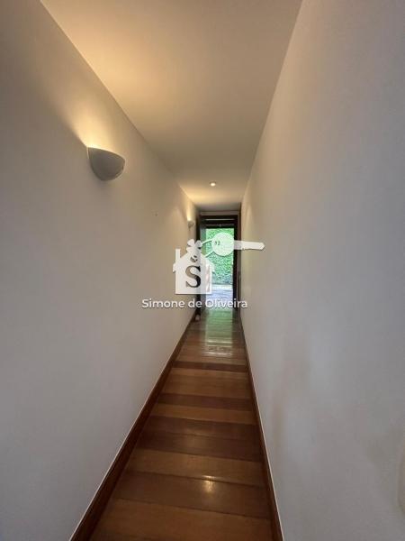 Comprar Casa em Itaipava, Petrópolis/RJ - Simone de Oliveira Imóveis