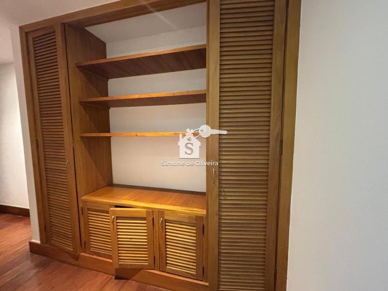 Comprar Casa em Itaipava, Petrópolis/RJ - Simone de Oliveira Imóveis