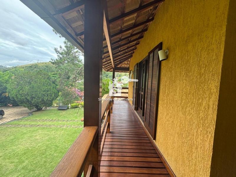 Comprar Casa em Itaipava, Petrópolis/RJ - Simone de Oliveira Imóveis