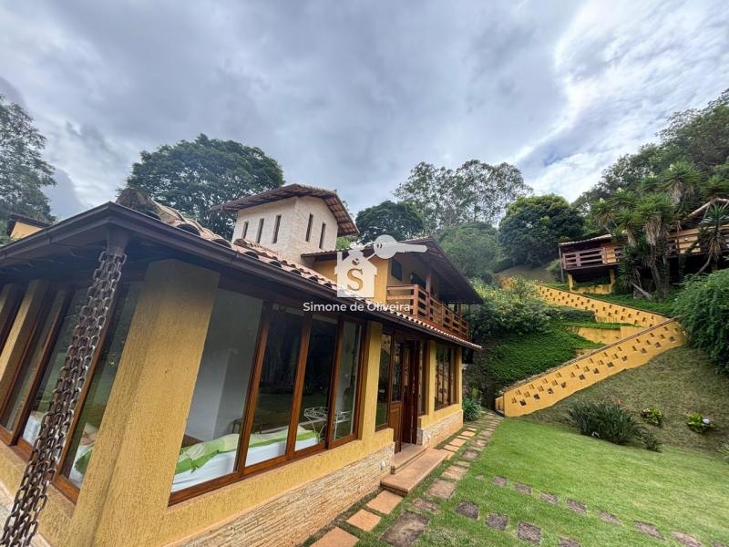 Comprar Casa em Itaipava, Petrópolis/RJ - Simone de Oliveira Imóveis