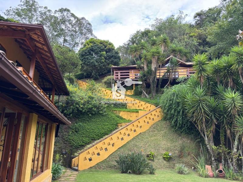 Comprar Casa em Itaipava, Petrópolis/RJ - Simone de Oliveira Imóveis