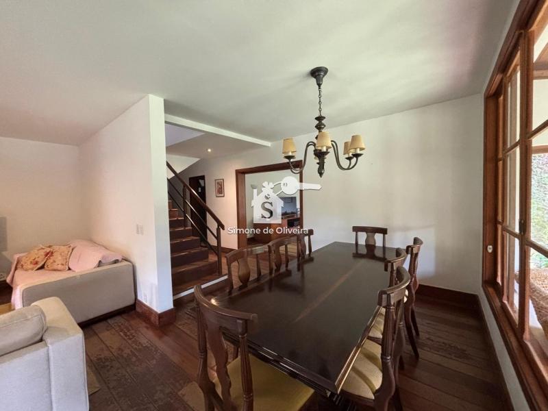Comprar Casa em Itaipava, Petrópolis/RJ - Simone de Oliveira Imóveis