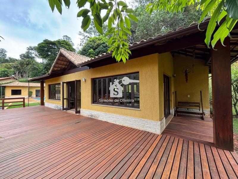 Comprar Casa em Itaipava, Petrópolis/RJ - Simone de Oliveira Imóveis